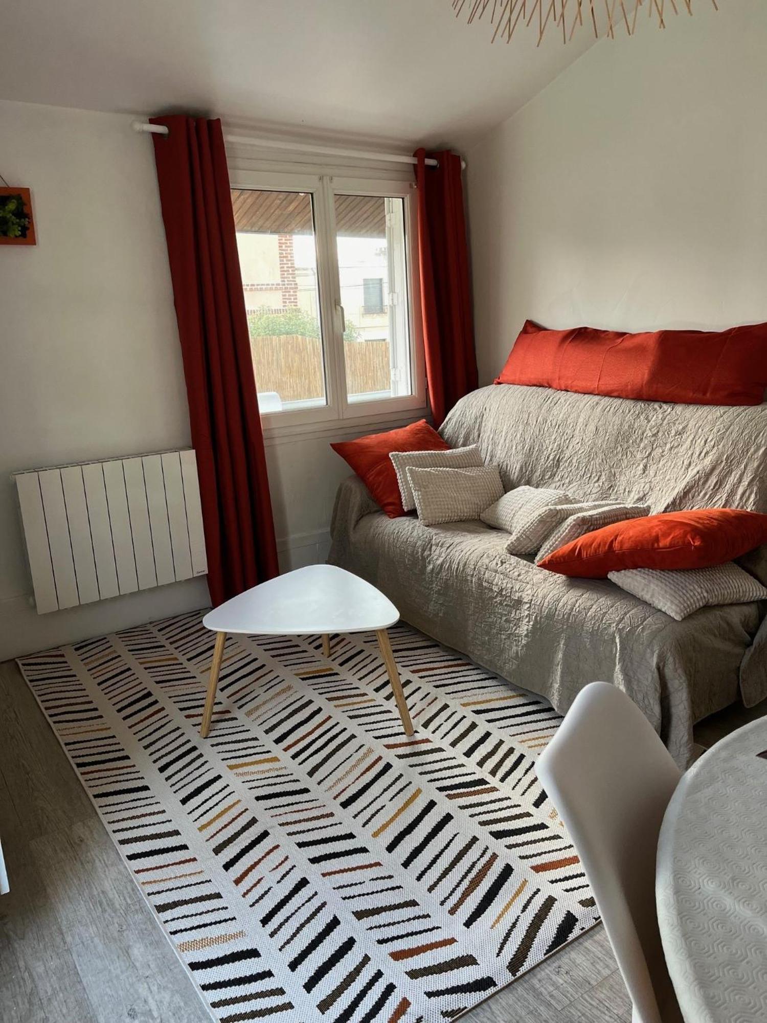 Lalyne- Maison De Charme Et Son Studio Trouville Sur Mer Exterior photo